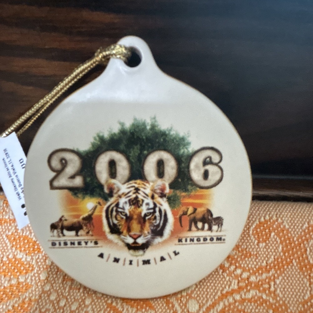 Disney Disney's Animal Kingdom 2006 Hanging Ornament Tiger Design